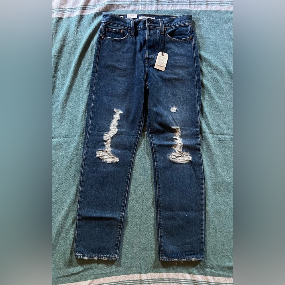 NWT Levi’s Women's Premium Wedgie Straight Jeans 26 - Picture 11 of 14